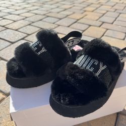 Juicy Couture Fluffy Slides 