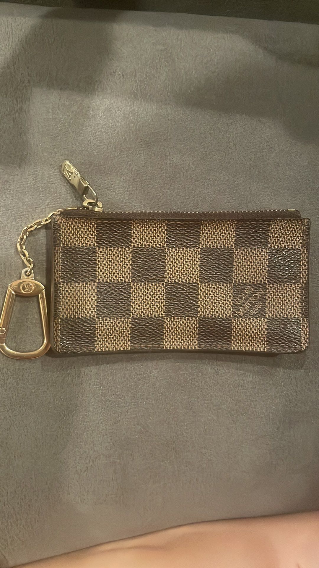 LOUIS VUITTON KEY POUCH CARD HOLDER for Sale in Rancho Cucamonga, CA -  OfferUp