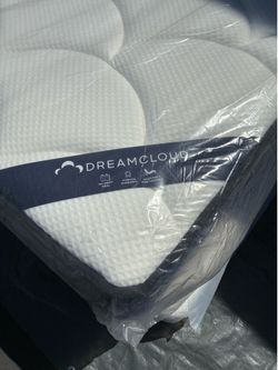 Dream cloud king mattress new
