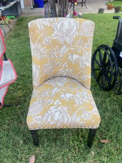 Beautiful accent sitting chair