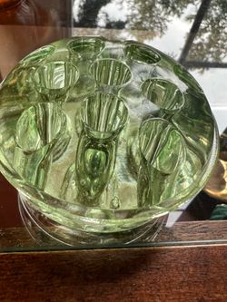 Vintage Frogger Uranium Depression Green Glass