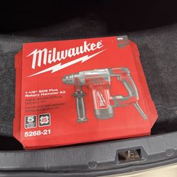 Rotomartillo Milwaukee 1-1/8" SDS Plus (Kit 5268-21)