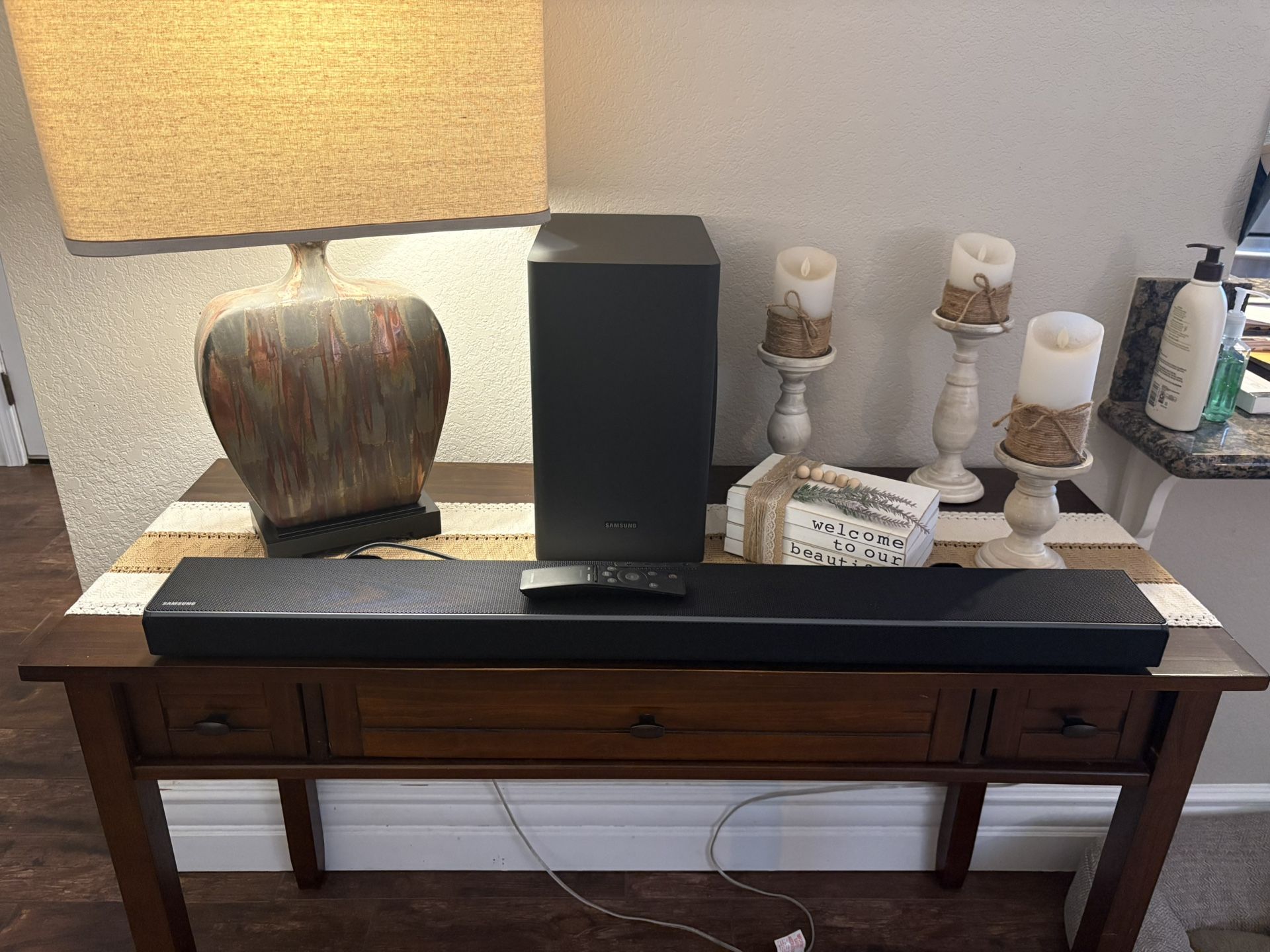 Samsung SoundBar And Bluetooth  Subwoofer