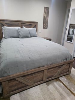 Queen bedroom set