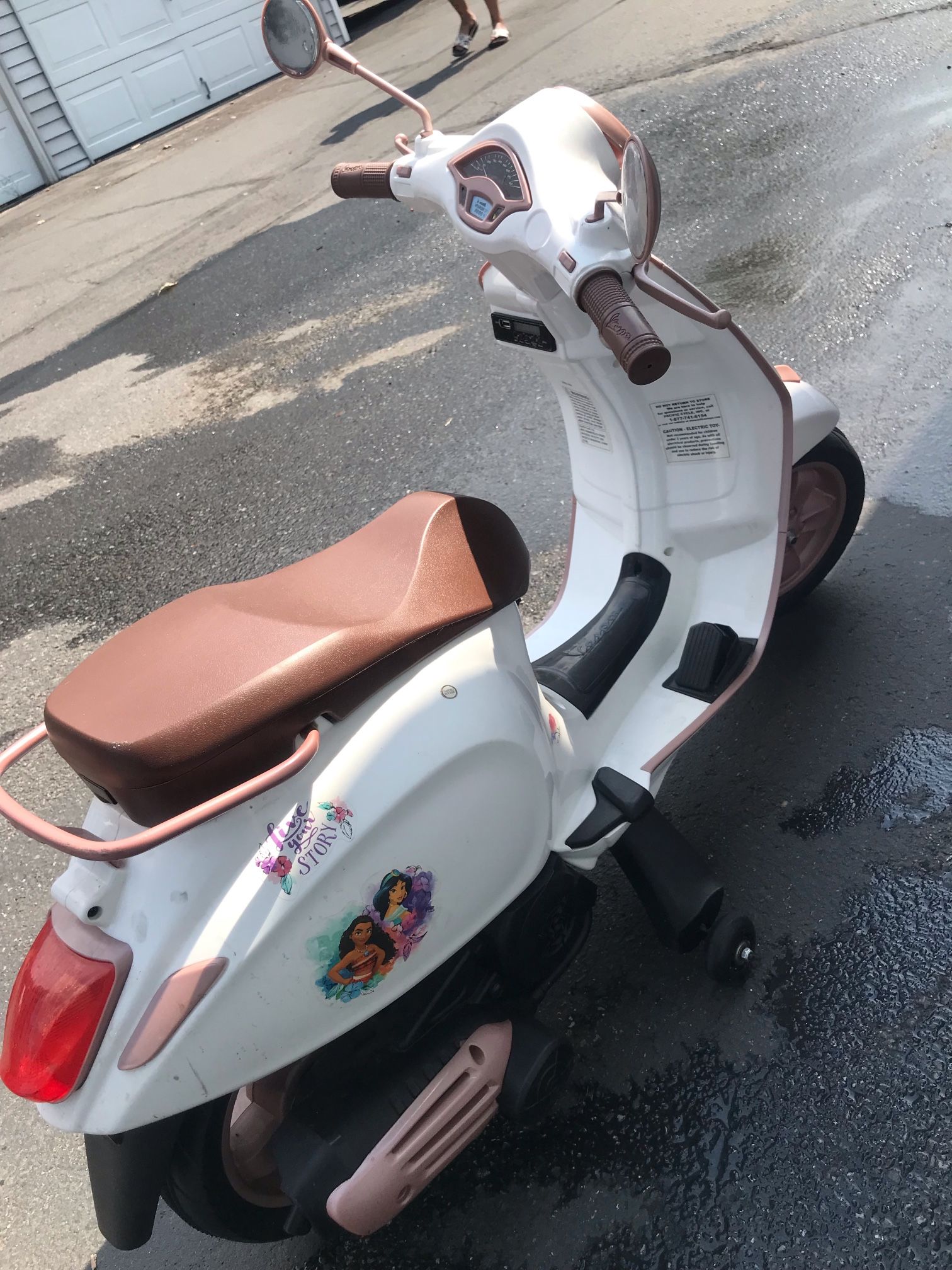 POWER-WHEEL ELECTRIC SCOOTER