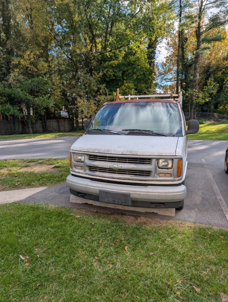 2000 Chevrolet Express