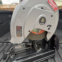 Milwaukee M18 FUEL 14” Abrasive Cut-Off Saw – Usada / Excelente estado 