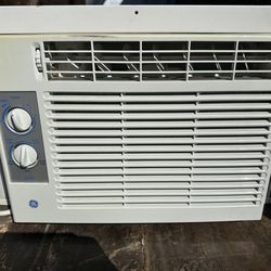 5,000 BTU 115-Volt Room Window Air Conditioner in White