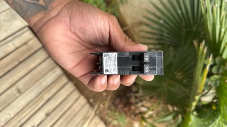 15 amp breaker 2 pole