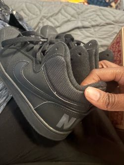 Boys black Nikes