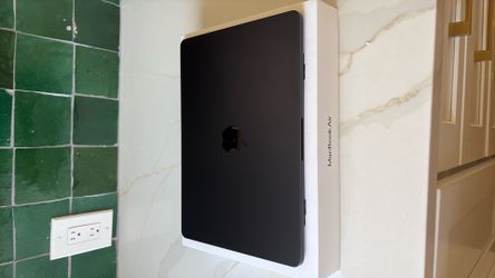 MacBook Air M5 13” | 16GB RAM | 512GB SSD | Like New