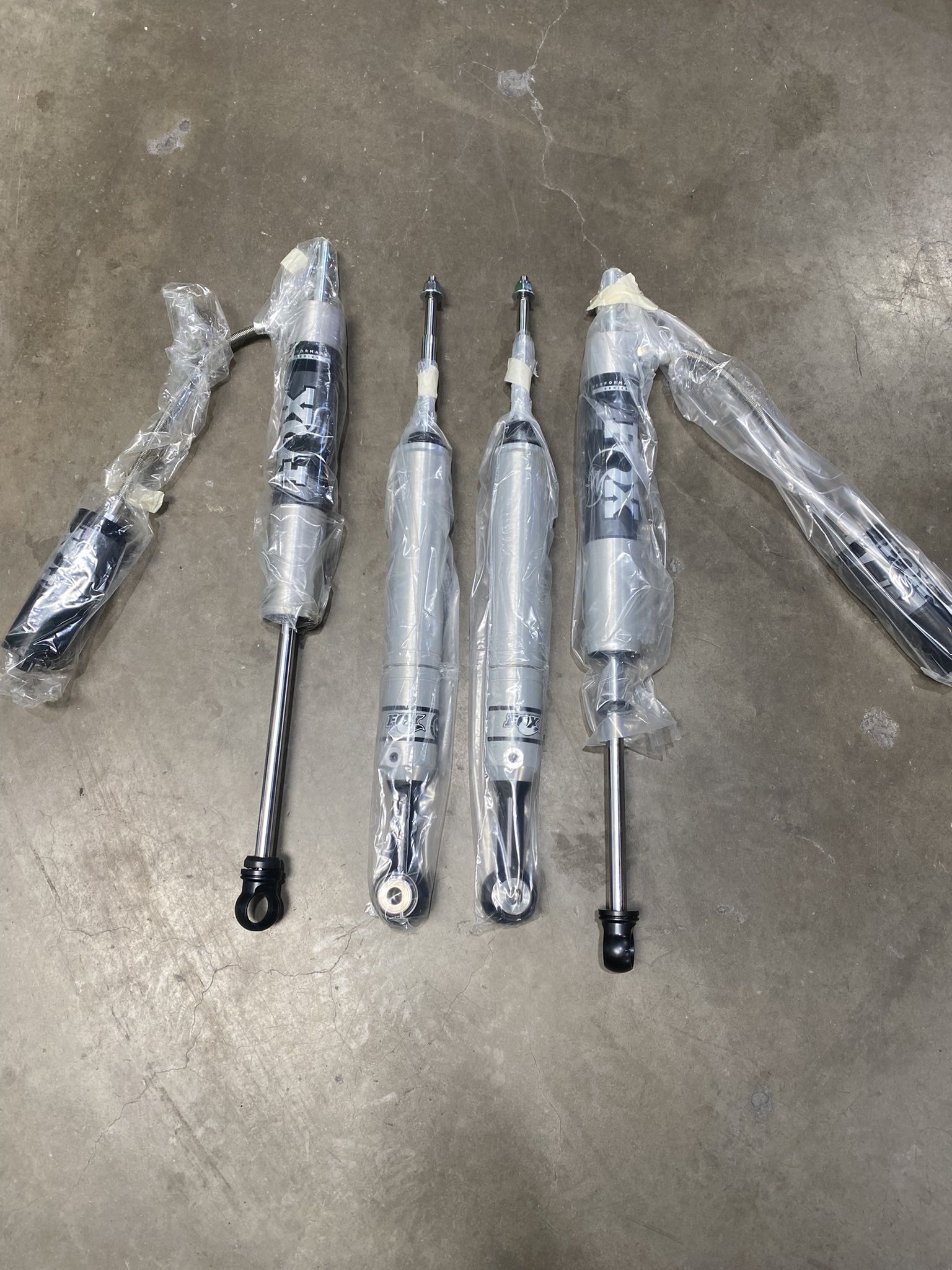 Fox Shocks Toyota 4Runner / FJ Cruiser/ Lexus Gx470 & GX460 for Sale in