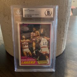 Magic Johnson Auto 1981 Topps
