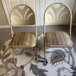 Cosco brand padded folding chairs, 2 chairs in great condition