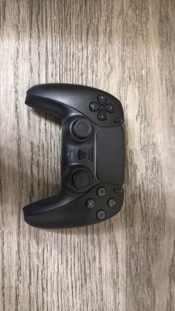 PlayStation 5 Controller Jet Black IF YOU SEE IT IT STILL AVAILABLE