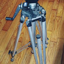 Manfrotto tripod