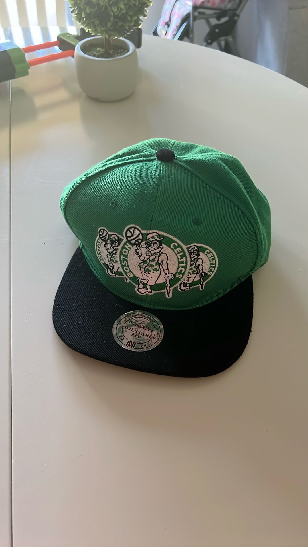 “GOOD CONDITION” BOSTON CELTICS ADJUSTABLE HAT
