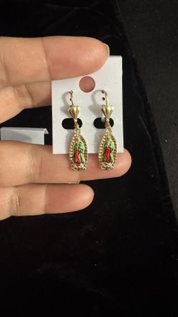 Aretes De Virgen  / Virgin Earrings 