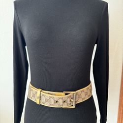👩‍💼Gucci Womens Belt (size 80 or 32)
