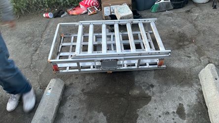 Wheelchair hitch for the back of a car or truck