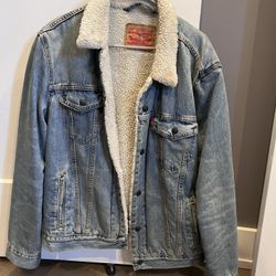 Levi’s Sherpa jacket 