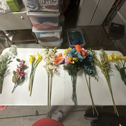 Assorted artificial flowers