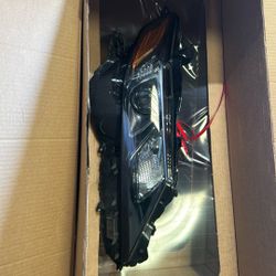 2021 Toyota OEM Camry Passenger Headlight