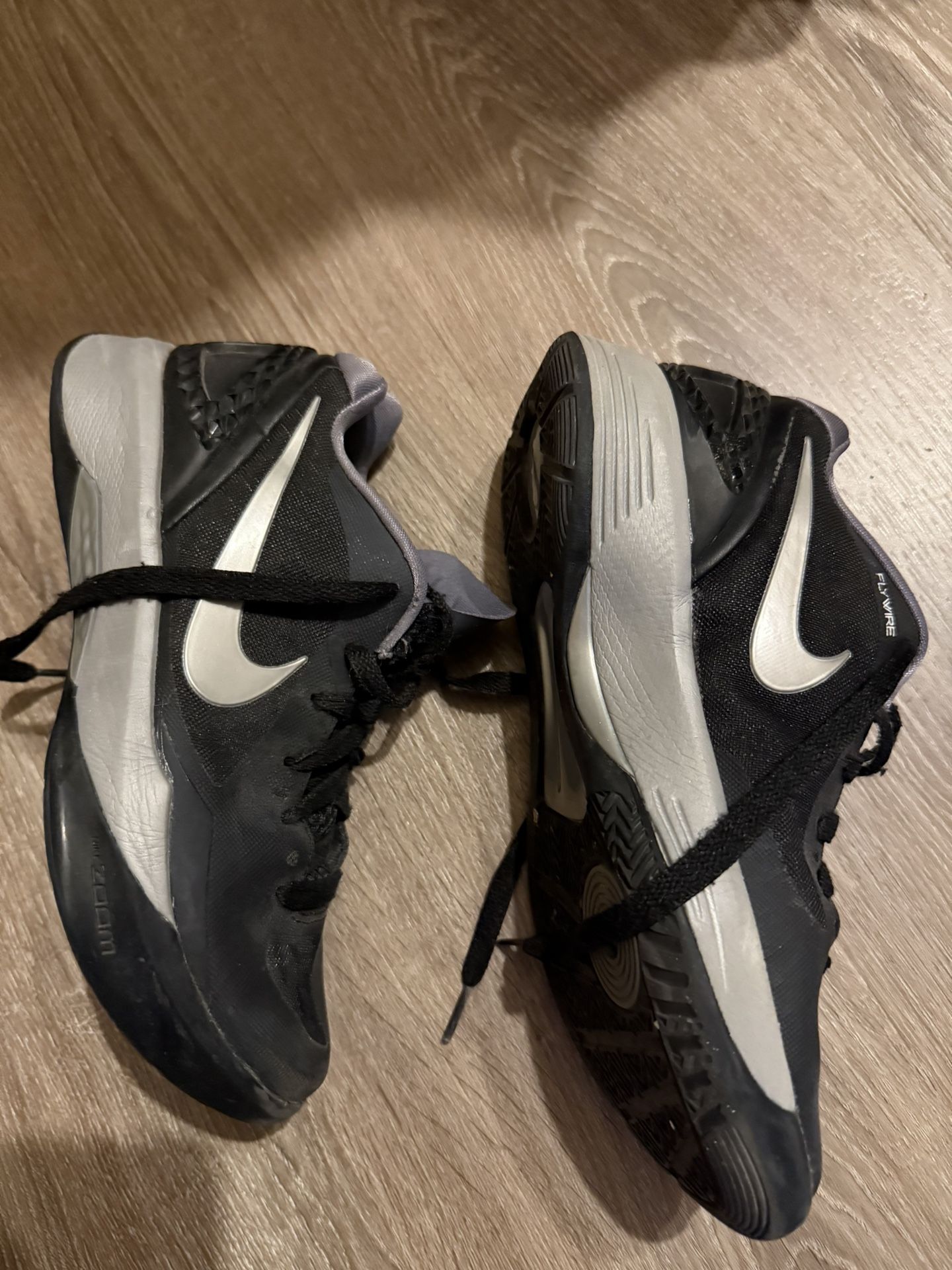 Nike Tennis Shoes