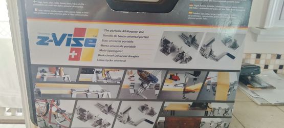 Zyliss Switzerland portable all purpose z-vise system