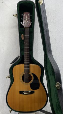Takamine G330 Acoustic Guitar + Hard Case