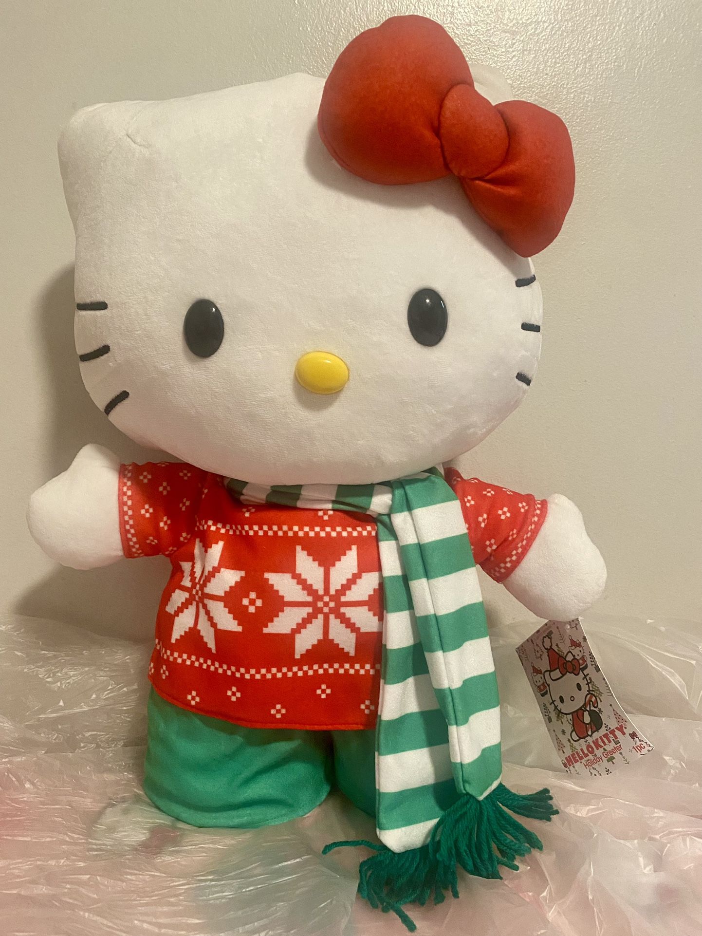 Hello Kitty Christmas Greeter