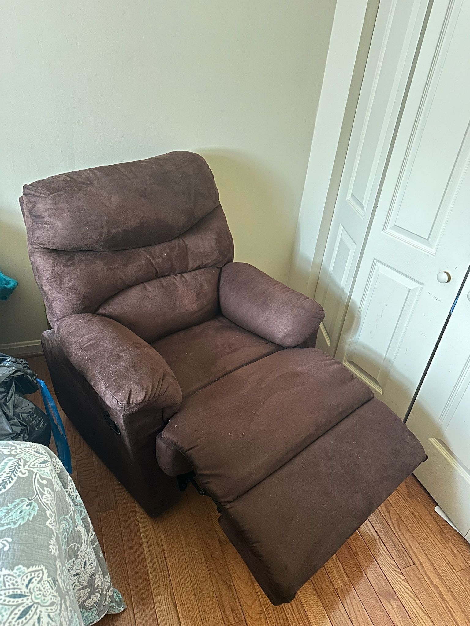 Reclining chair