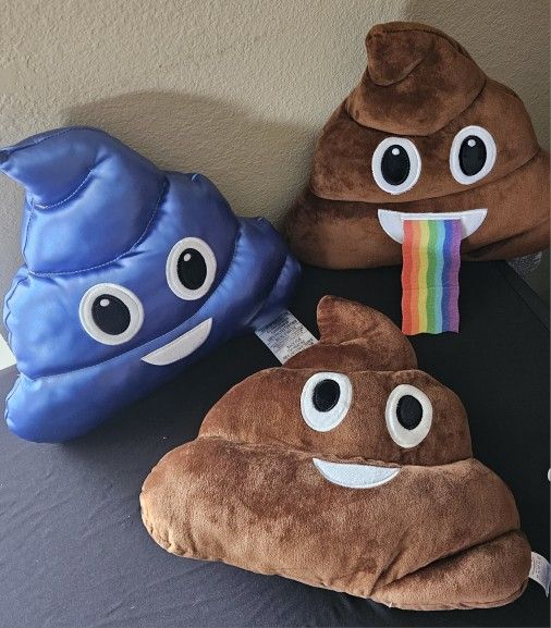 Fun Find! Plush Poo Face Trio