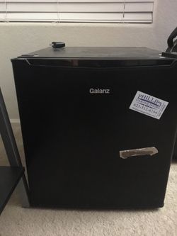 Galanz mini fridge
