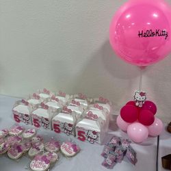 Hello Kitty Party Favors , Centerpieces, Balloon Stack