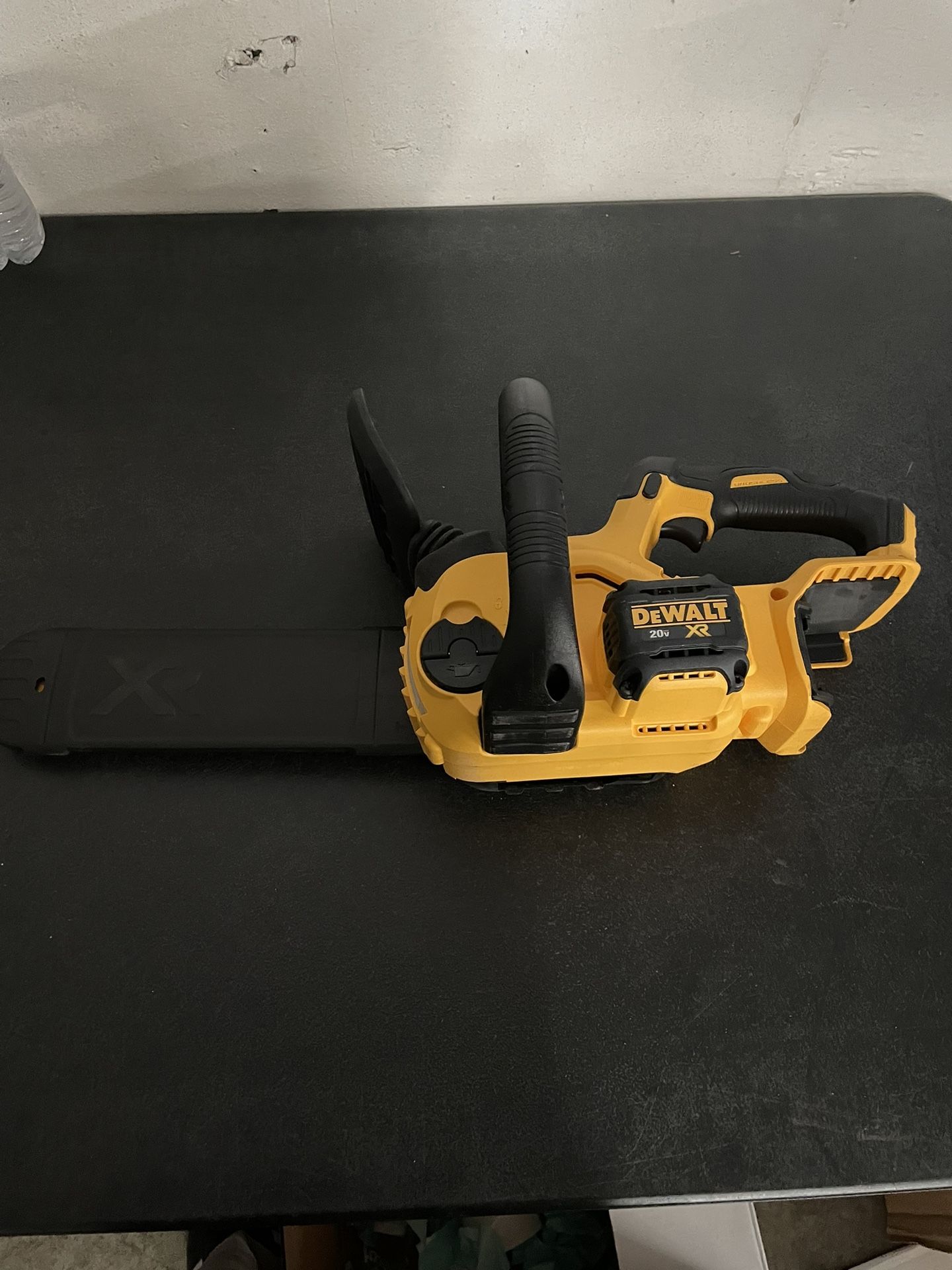 DEWALT DCCS620B 20-VOLT MAX 12" CORDLESS BRUSHLESS CHAINSAW - BARE TOOL