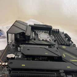 MSI Tomahawk With i7 14700k 