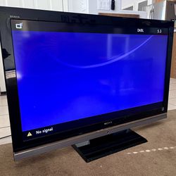 45 Inch TV (not A Smart TV)