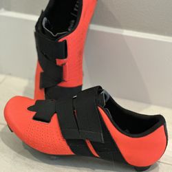 Men Cycling Shoes - New