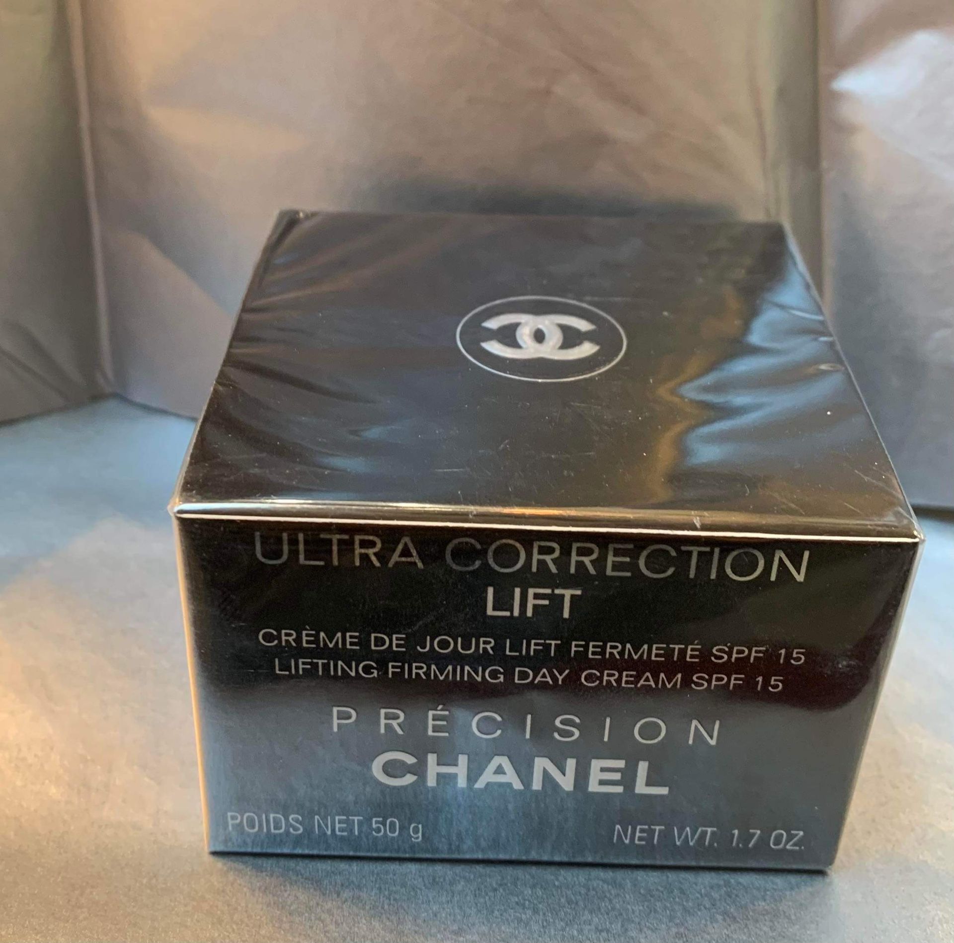 Chanel ULTRA CORRECTION LIFT Lifting Firming Day Cream