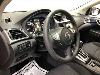 2018 Nissan Sentra Thumbnail