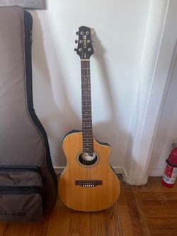 Line 6 Variax 700 Acoustic/Electric Natural Finish