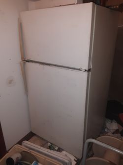 Top and bottom refrigerator