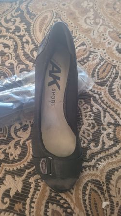 Womens size 10 Black Anne Klein wedge loafer