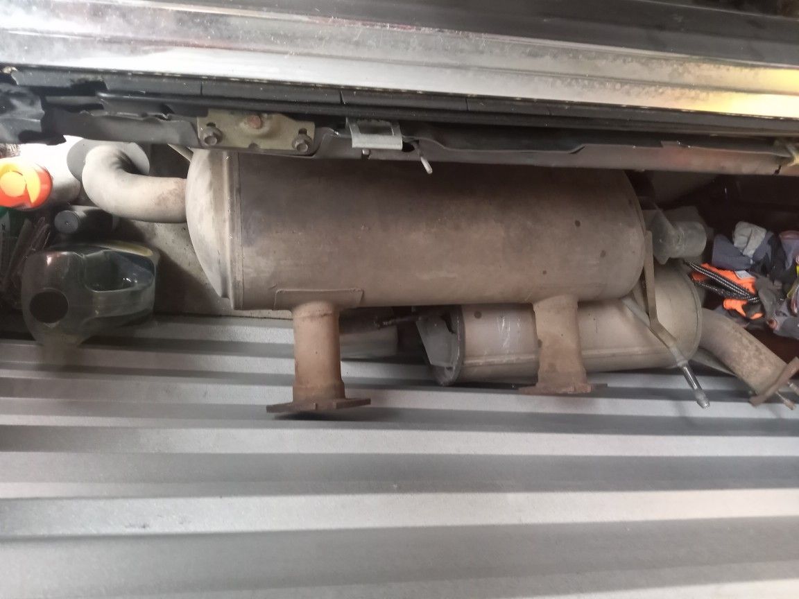 2008 Infiniti G37s Muffler & 2005 G35 Muffler Also Original Intake Parts