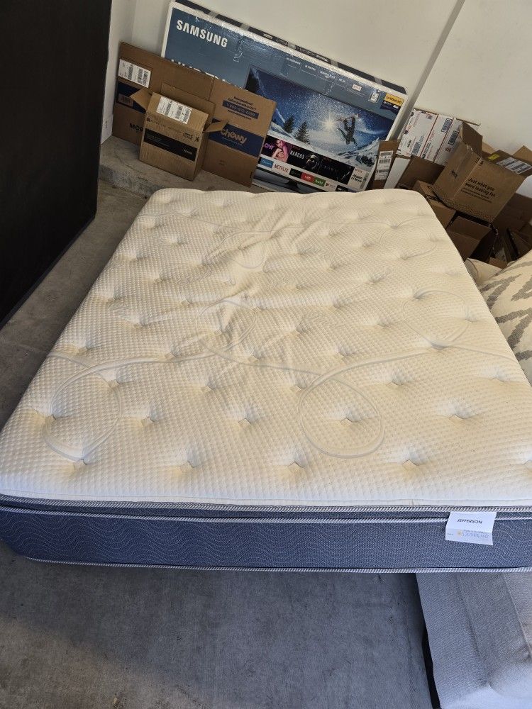 Queen Mattress With Box Spring And Metal Frame