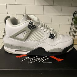 Men’s Jordan Retro 4 White Cement Size 13.