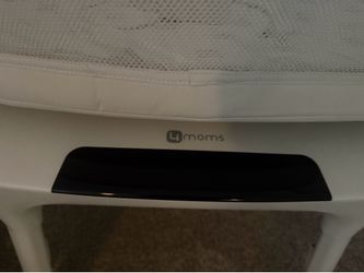4moms mamaRoo sleep bassinet