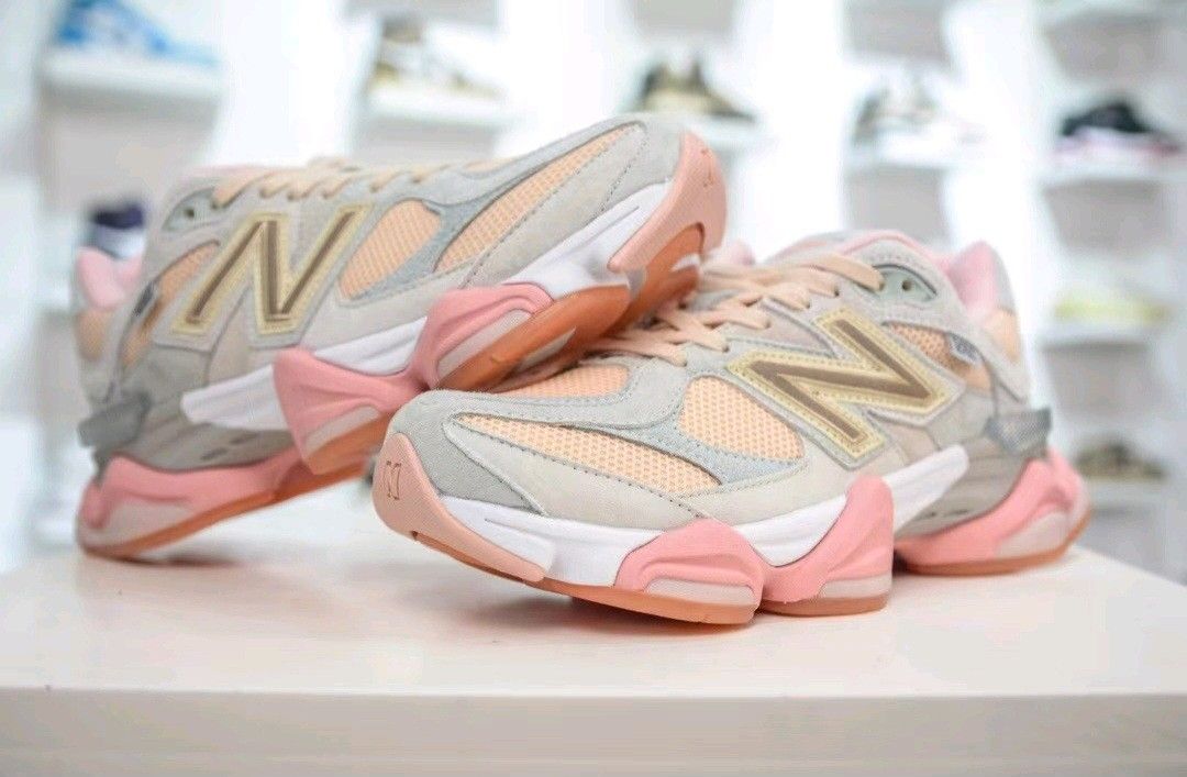Pink New Balance 9060 Sneakers