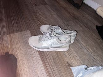 Tennis Shoes